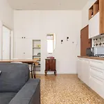 Stile E Comodita Bilocale Milano